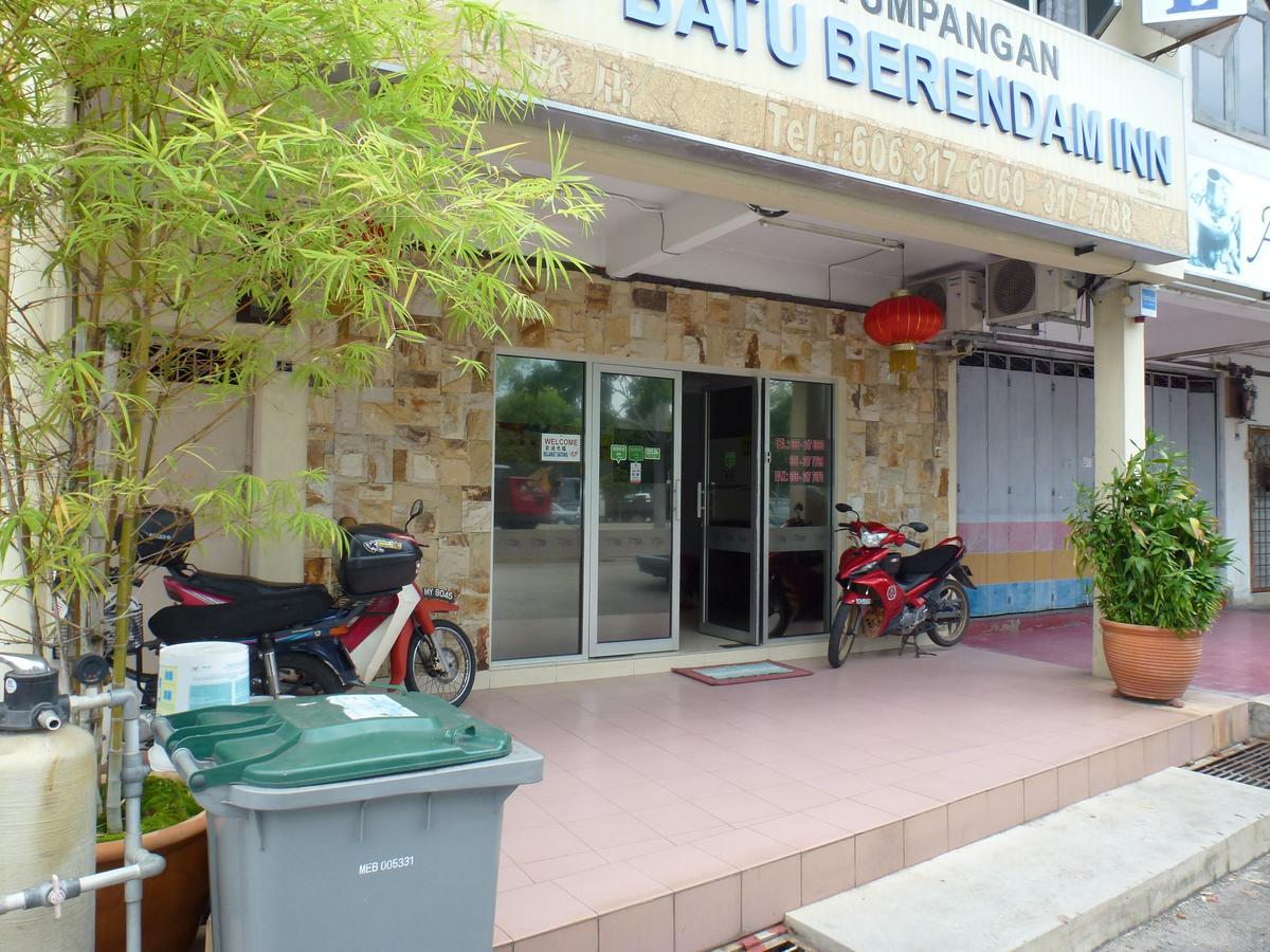 Batu Berendam Inn Kampong Sungai Putat 외부 사진
