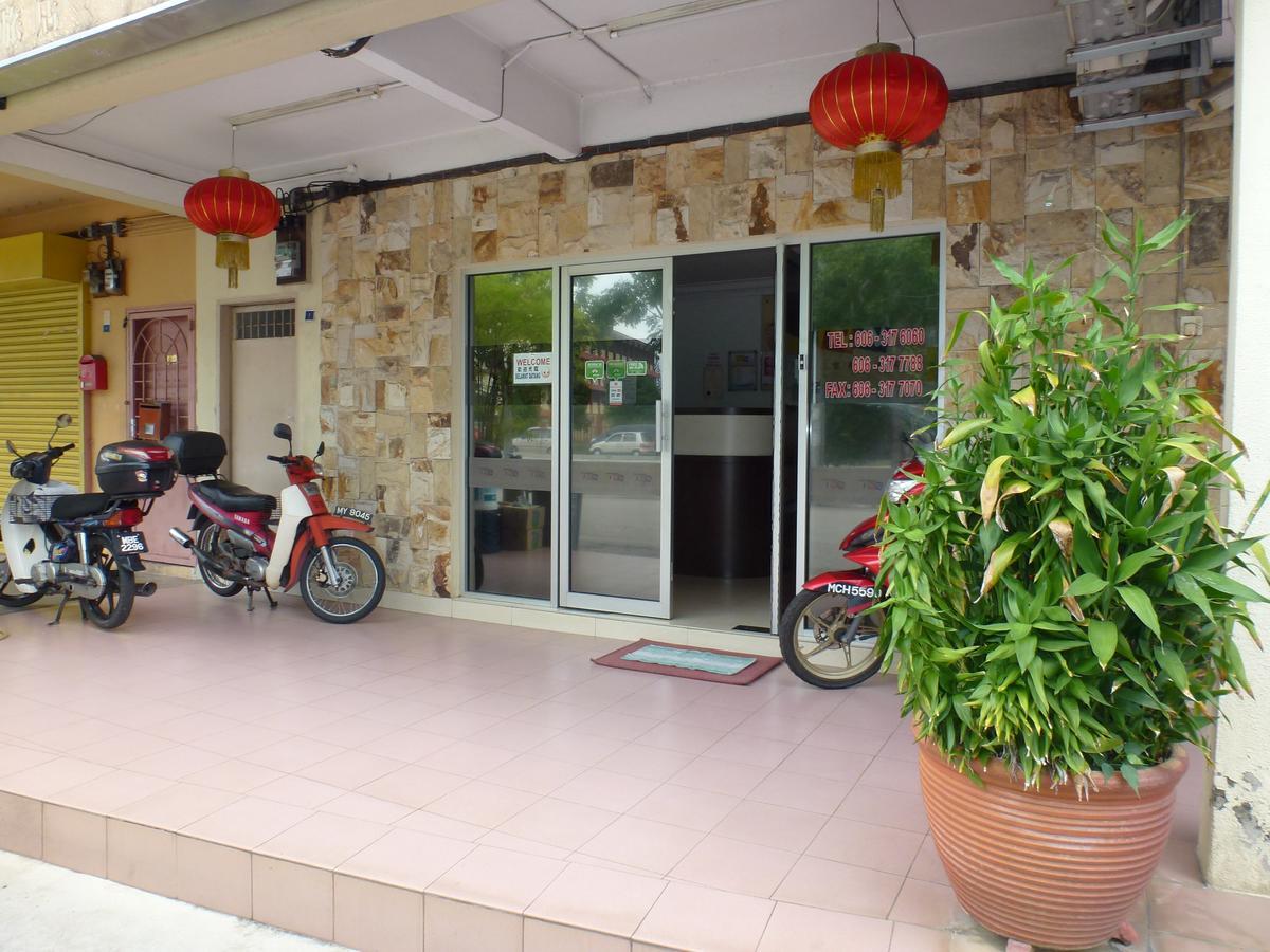 Batu Berendam Inn Kampong Sungai Putat 외부 사진