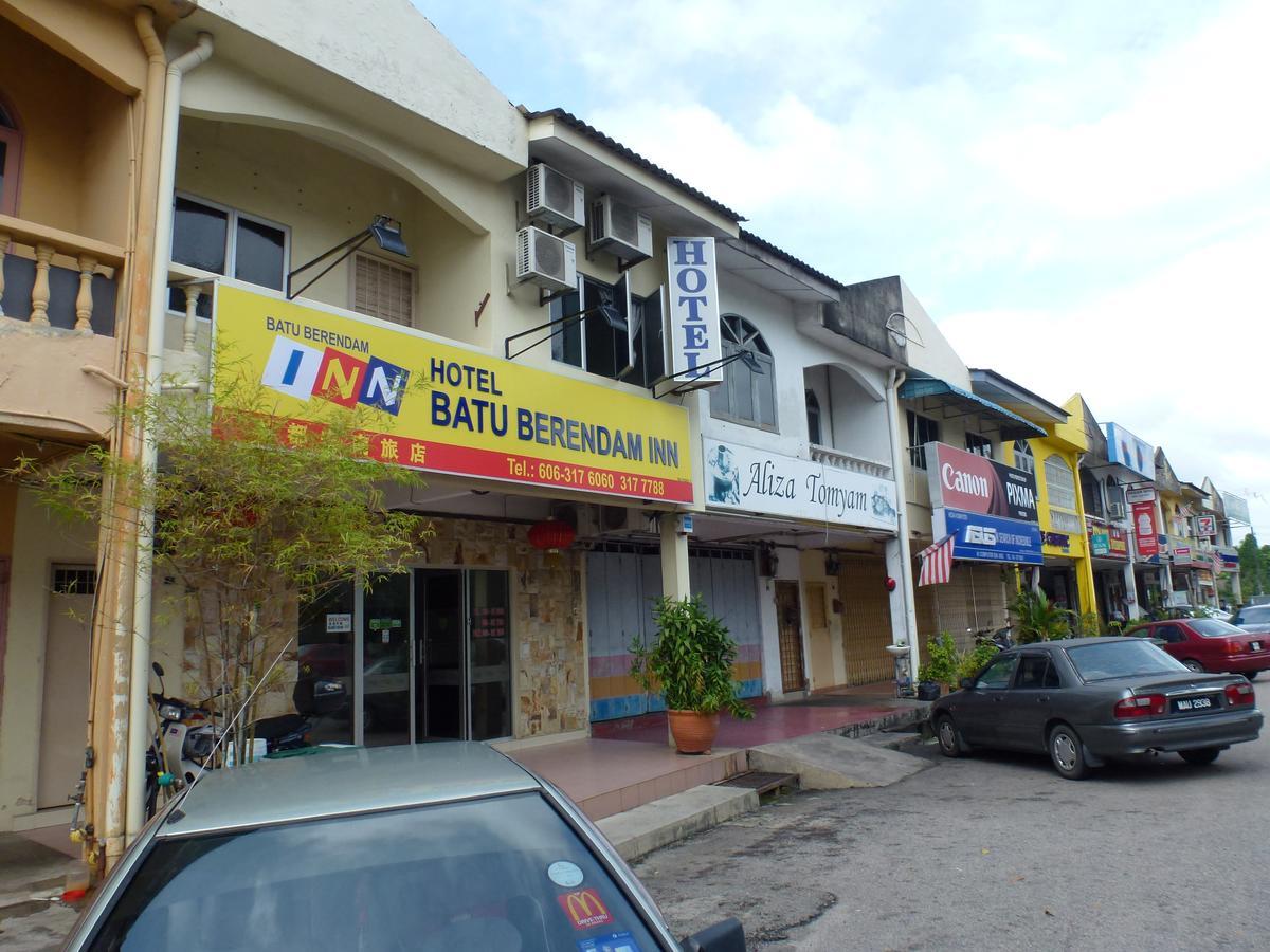 Batu Berendam Inn Kampong Sungai Putat 외부 사진