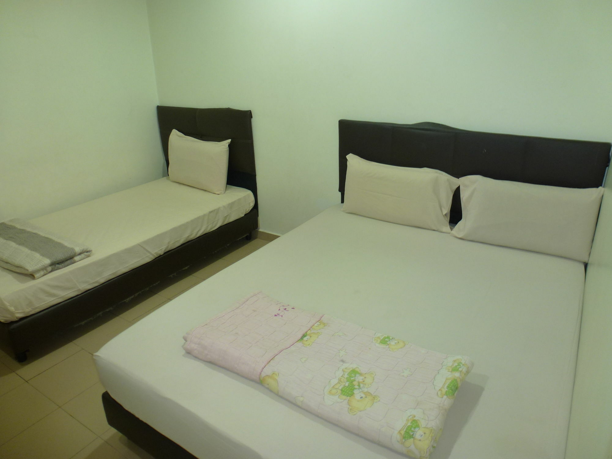Batu Berendam Inn Kampong Sungai Putat 외부 사진